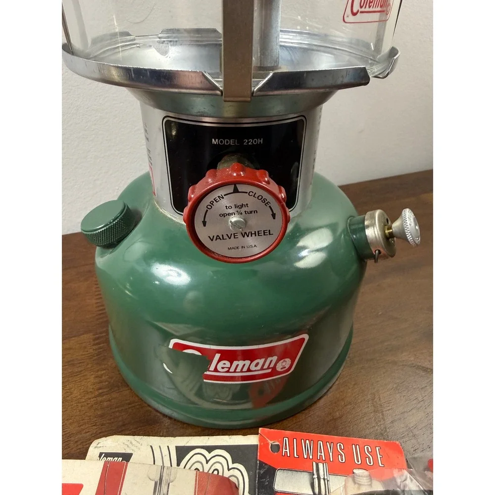 Vintage Coleman 220H Lantern Green Double Mantle Gas Camping Light 1973 USA